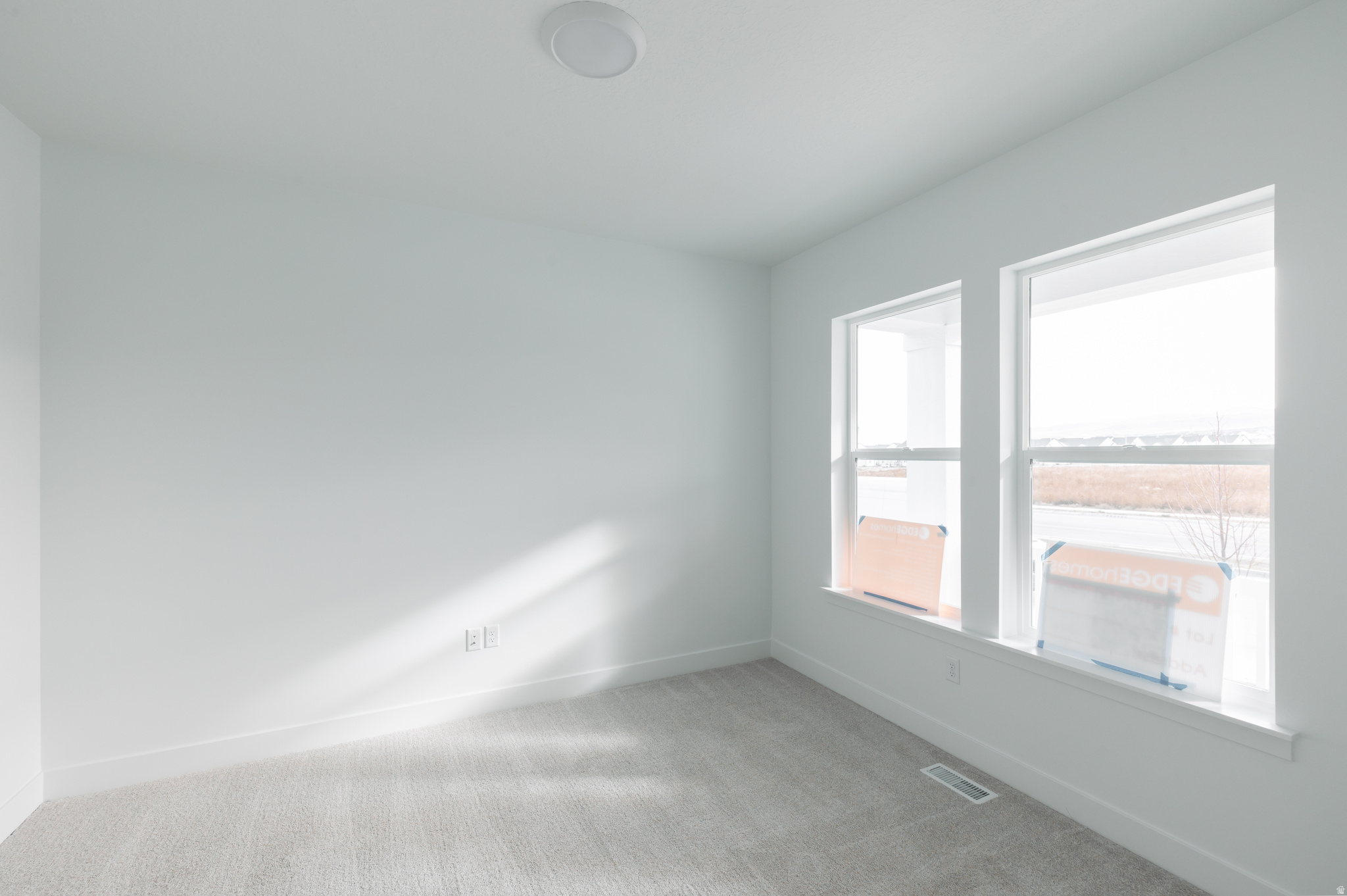 MOUNTAIN RIDGE - Residential