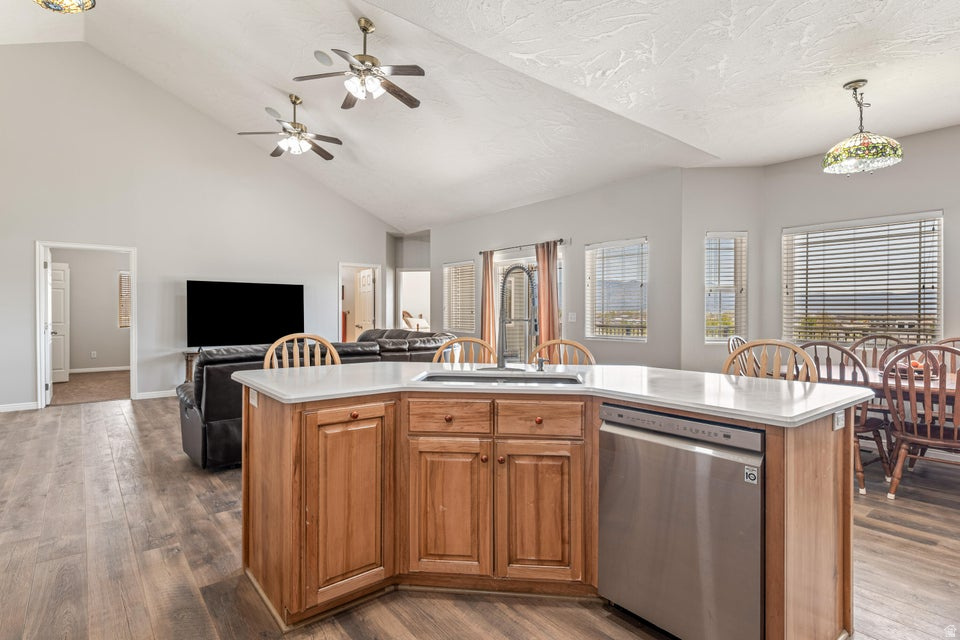 BRIDLE PATH WEST (MONTE VISTA UNIT 5) - Residential