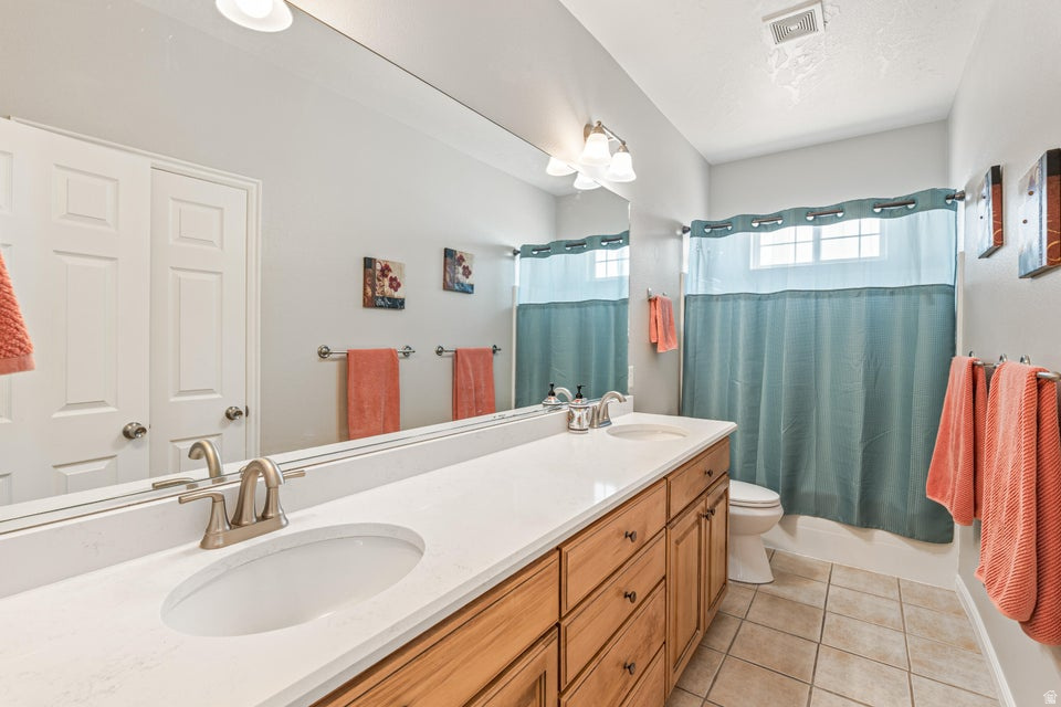 BRIDLE PATH WEST (MONTE VISTA UNIT 5) - Residential