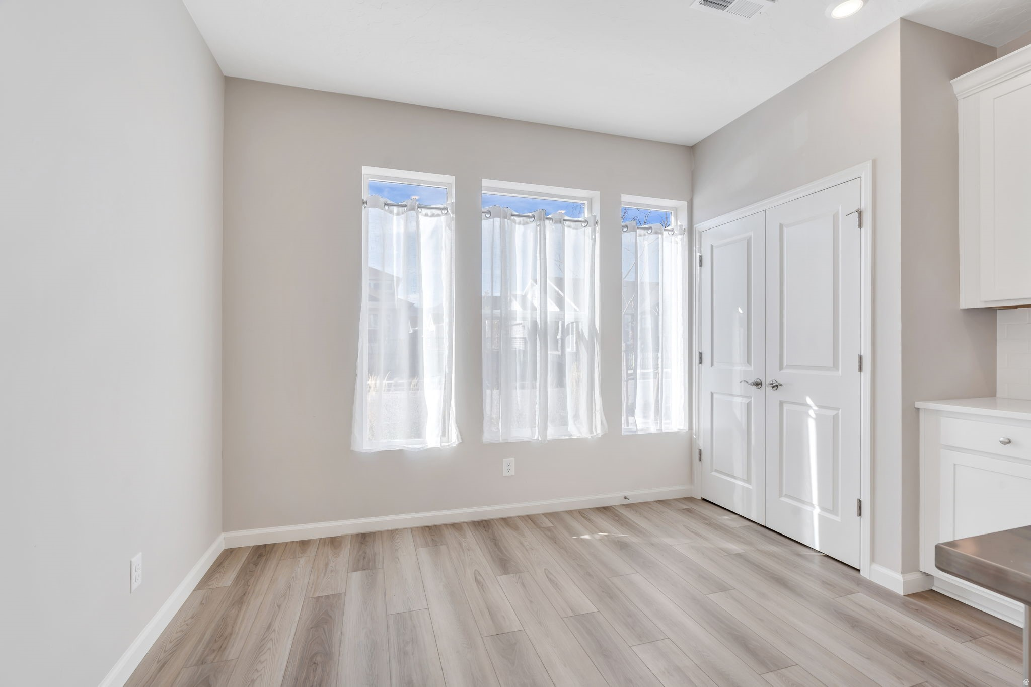 DAYBREAK - Residential