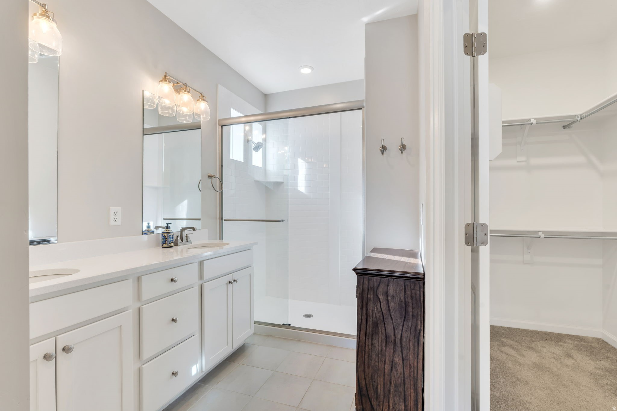 DAYBREAK - Residential