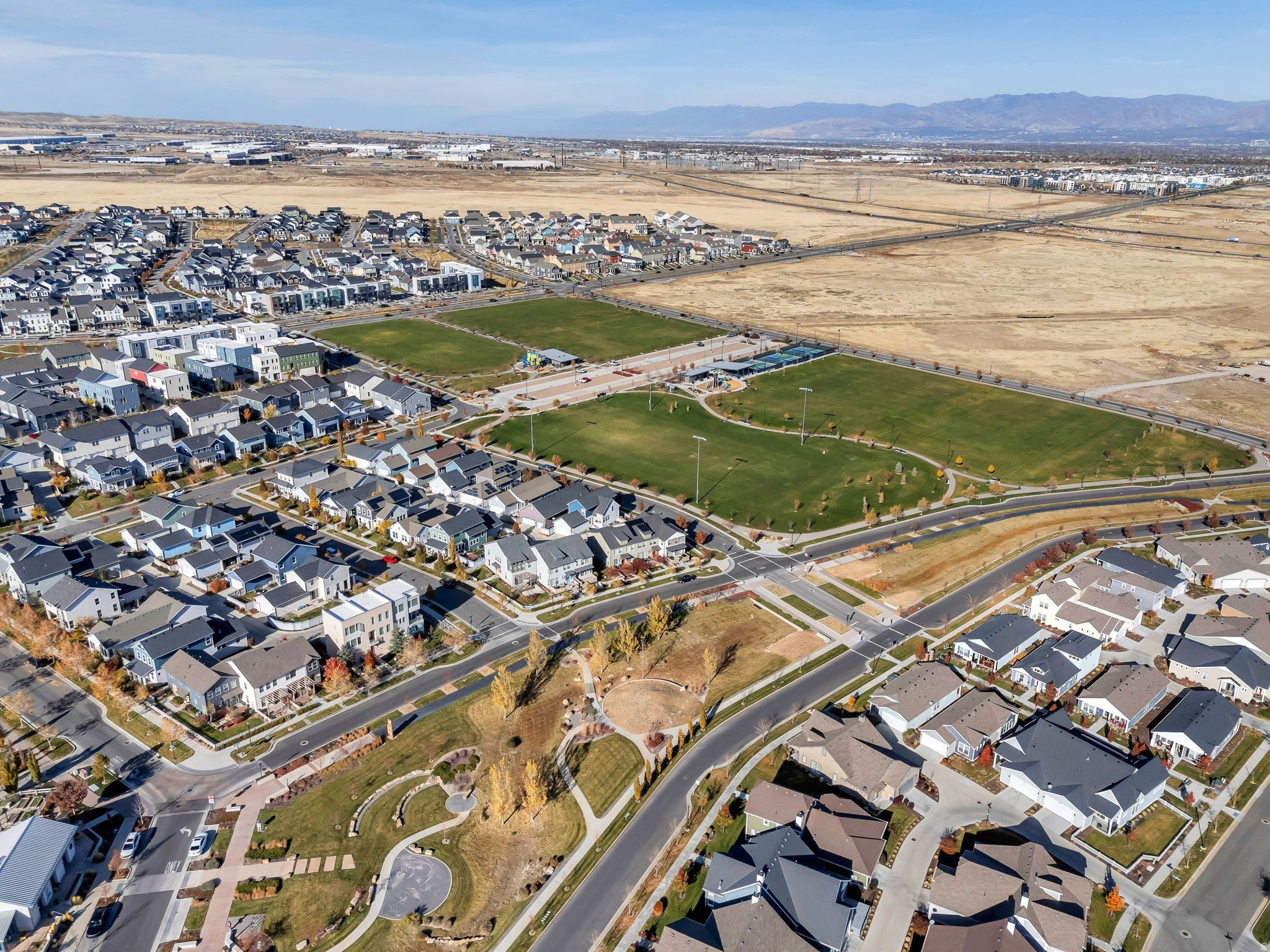 DAYBREAK - Residential