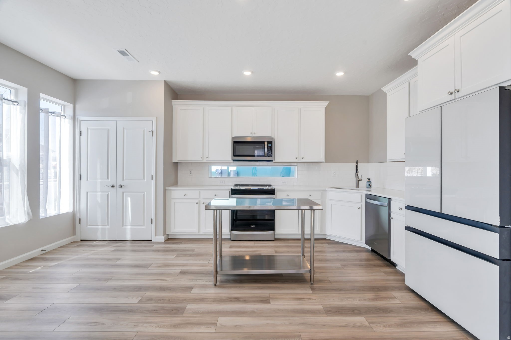 DAYBREAK - Residential