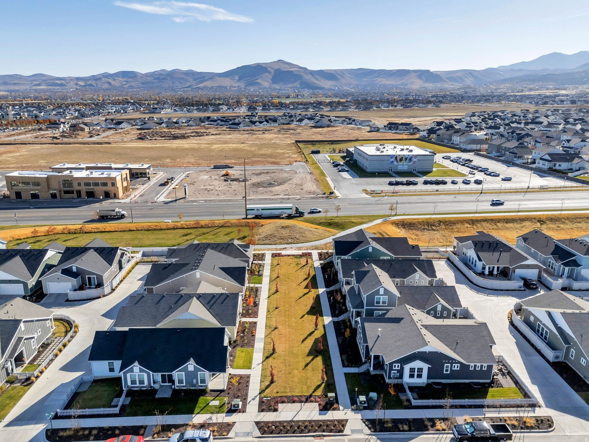 DAYBREAK - Residential