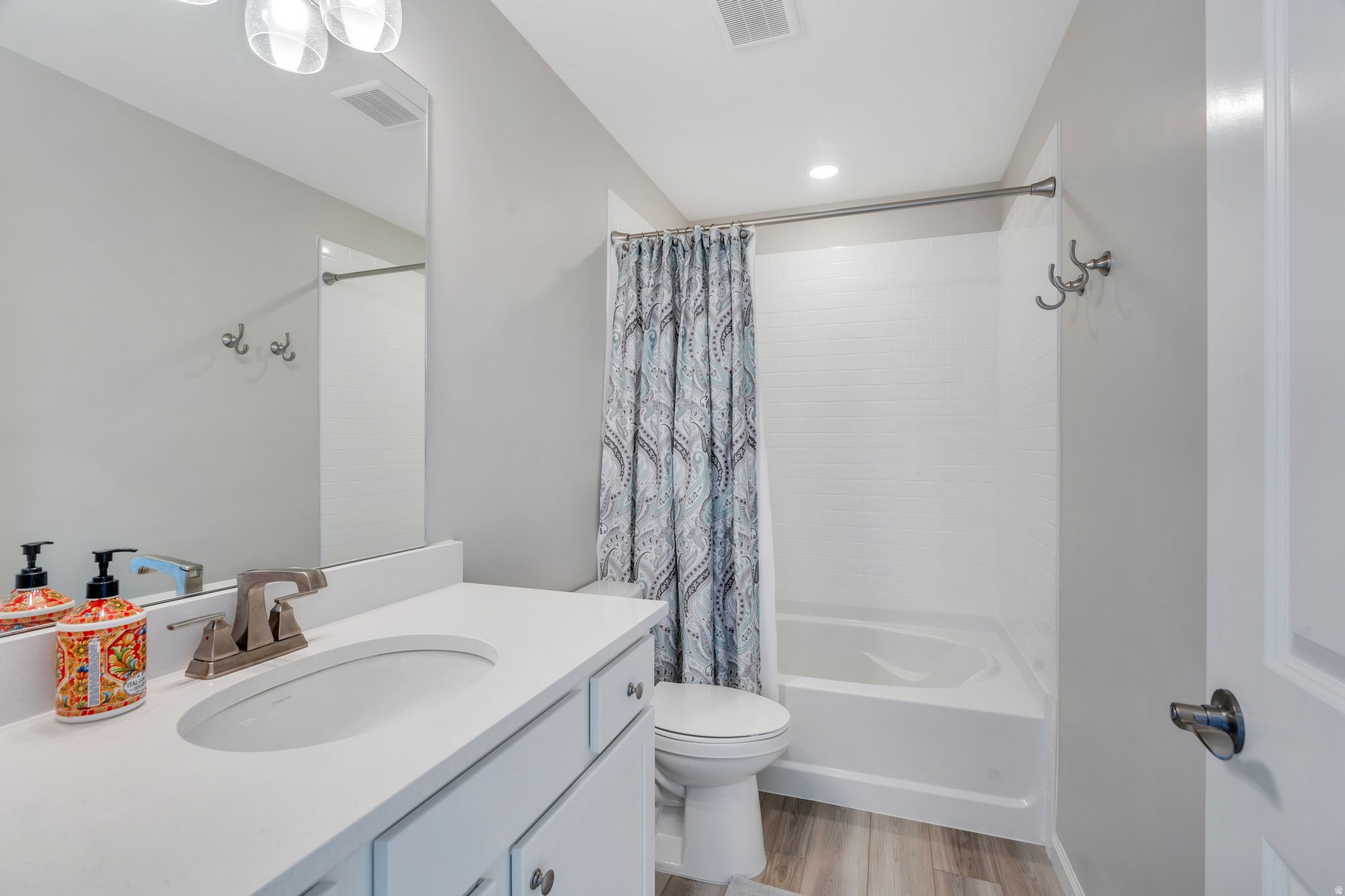 DAYBREAK - Residential