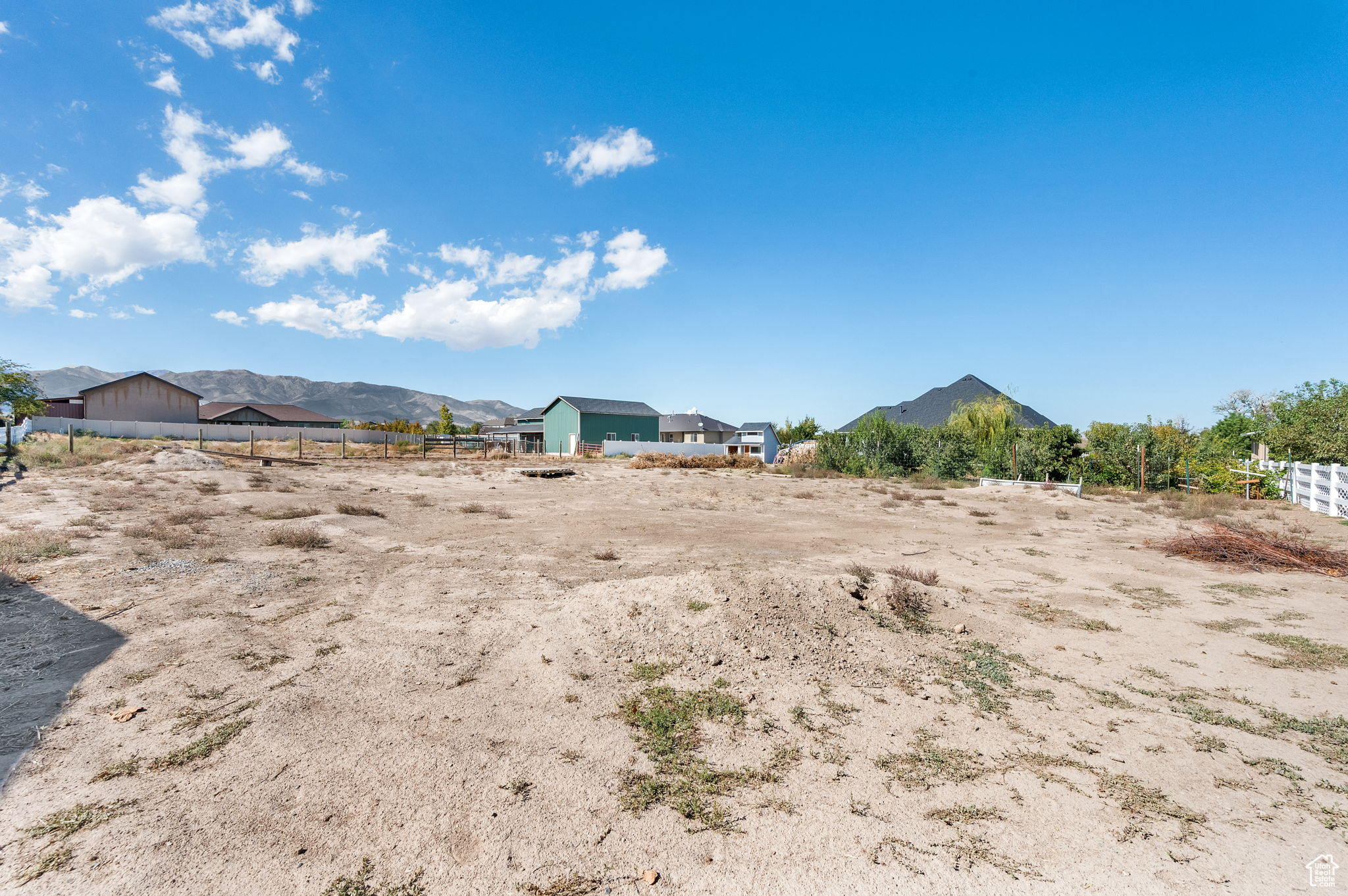 BLAKE MOUNTAIN VIEW EST - Residential