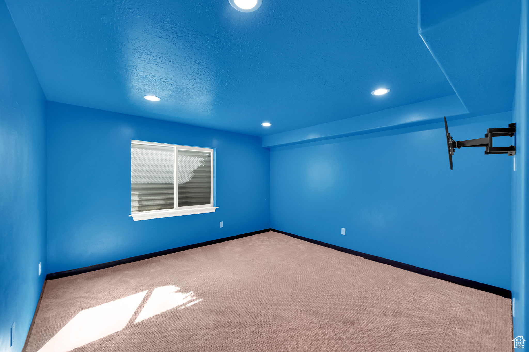 BLAKE MOUNTAIN VIEW EST - Residential