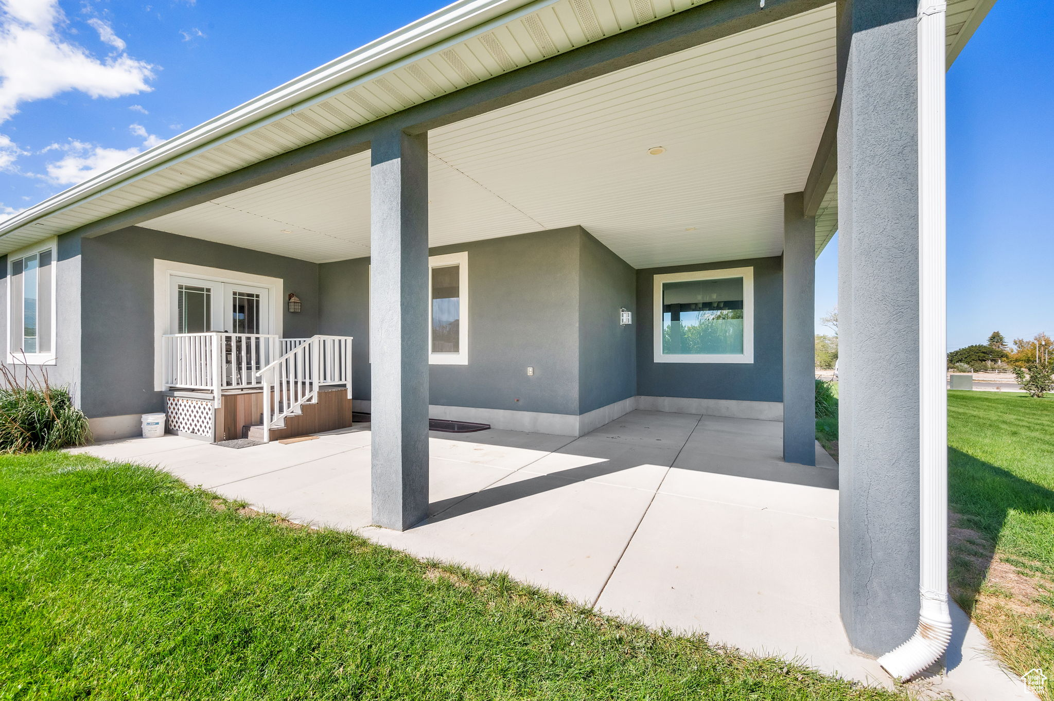 BLAKE MOUNTAIN VIEW EST - Residential