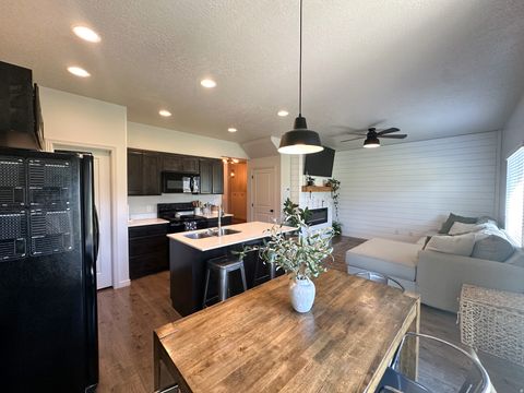 Tiny photo for 672 N 2560 E, Spanish Fork, UT 84660 (MLS # 2141821)