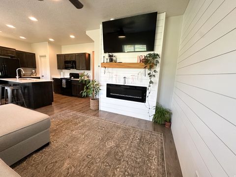 Tiny photo for 672 N 2560 E, Spanish Fork, UT 84660 (MLS # 2141821)