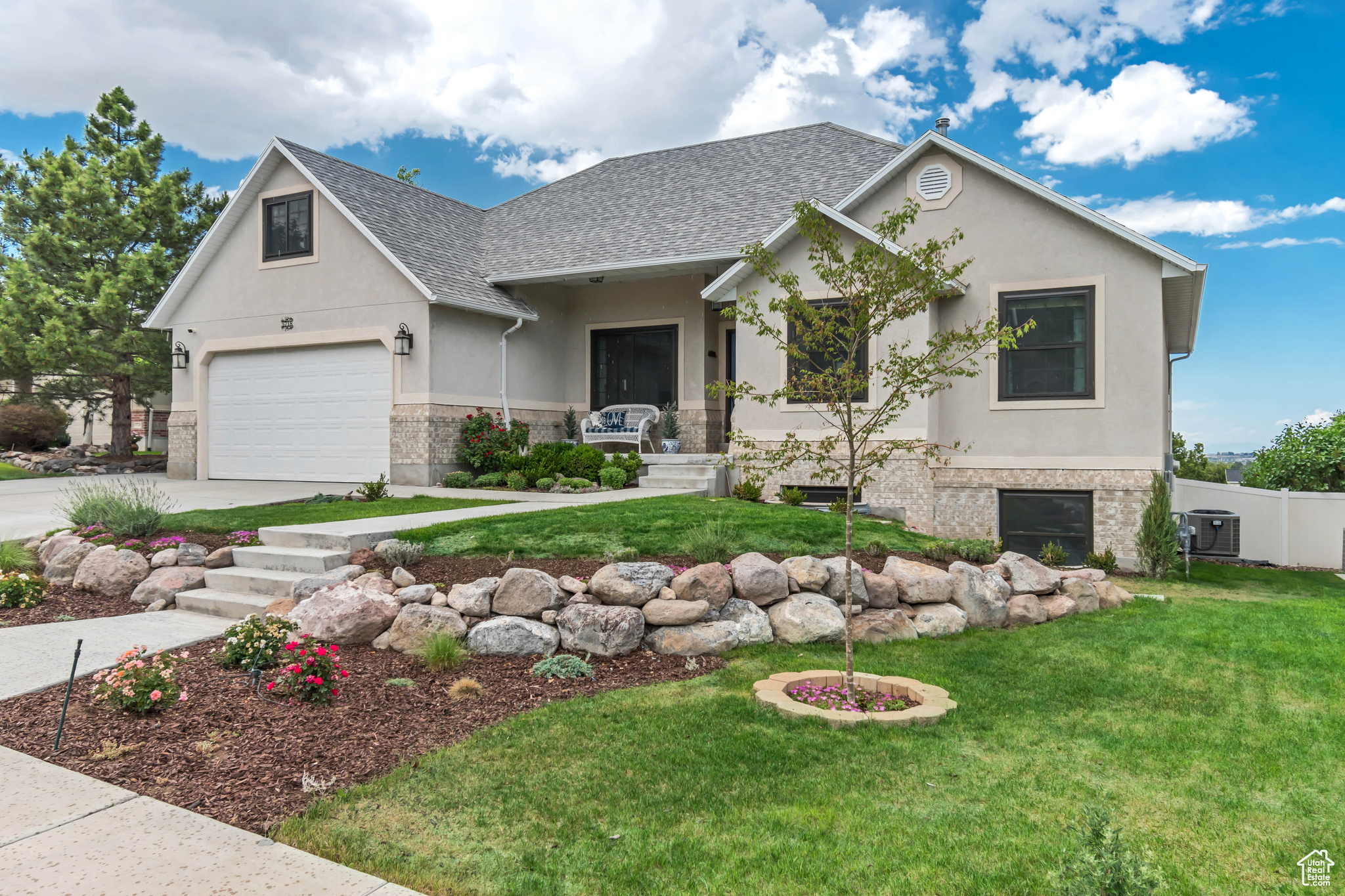 5718 W Silver Rose Cir, Herriman, Utah image 2