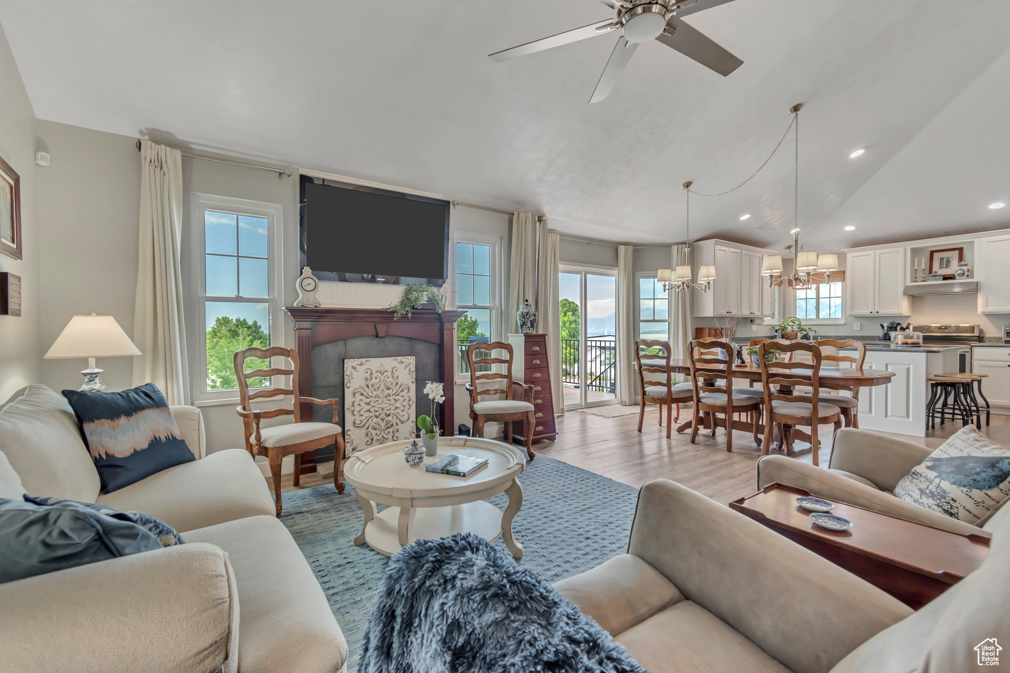 5718 W Silver Rose Cir, Herriman, Utah image 9