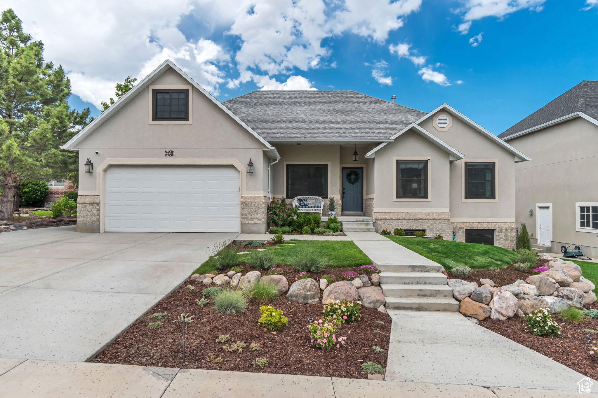 5718 W Silver Rose Cir, Herriman, Utah image 1