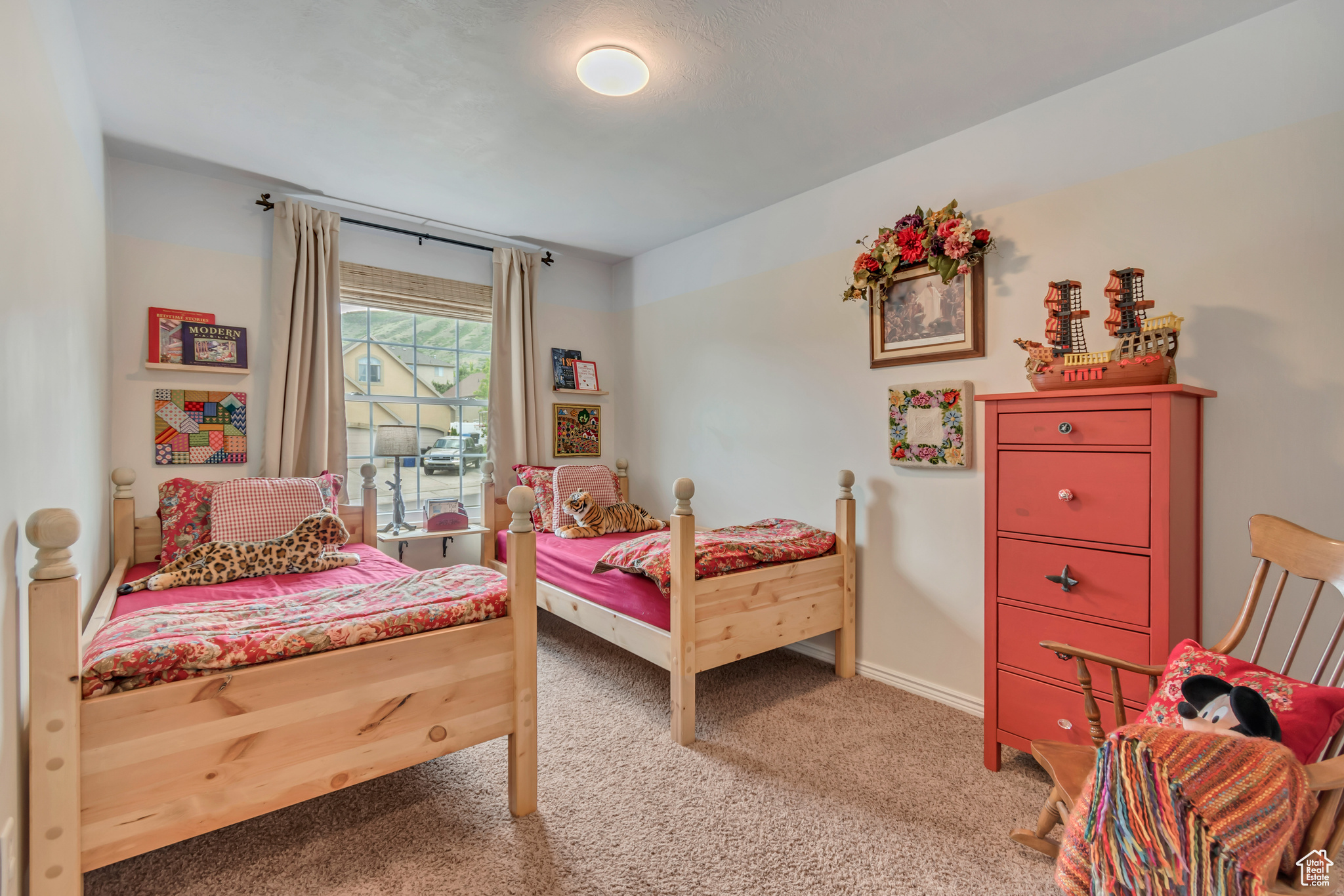 5718 W Silver Rose Cir, Herriman, Utah image 33