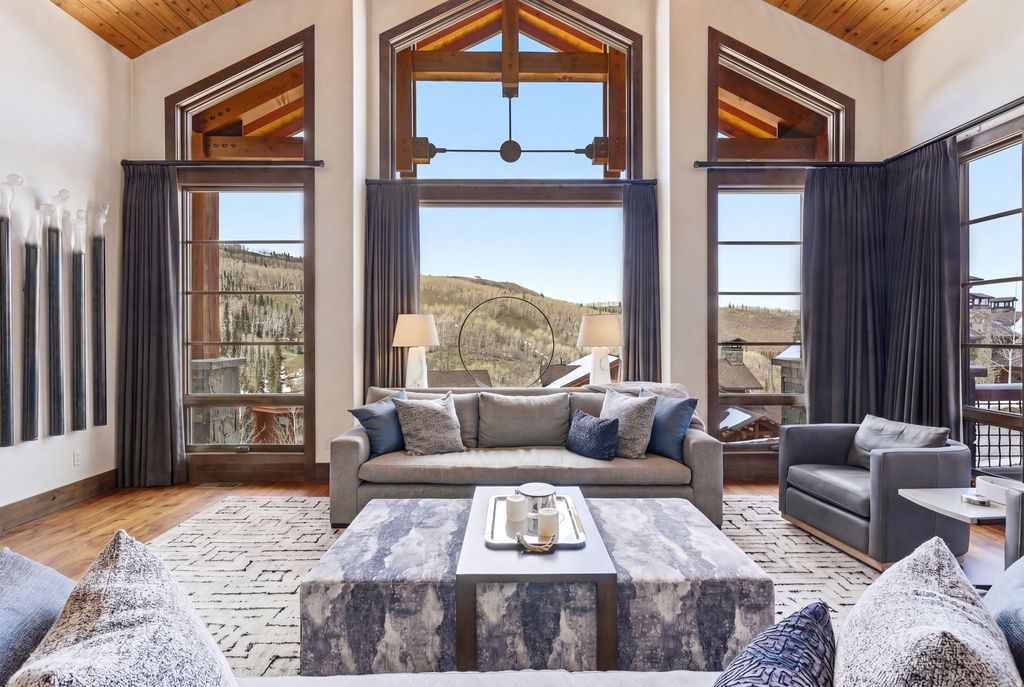 Photo of 14 NAKOMA TER, Park City, UT 84060 (MLS # 2153205)
