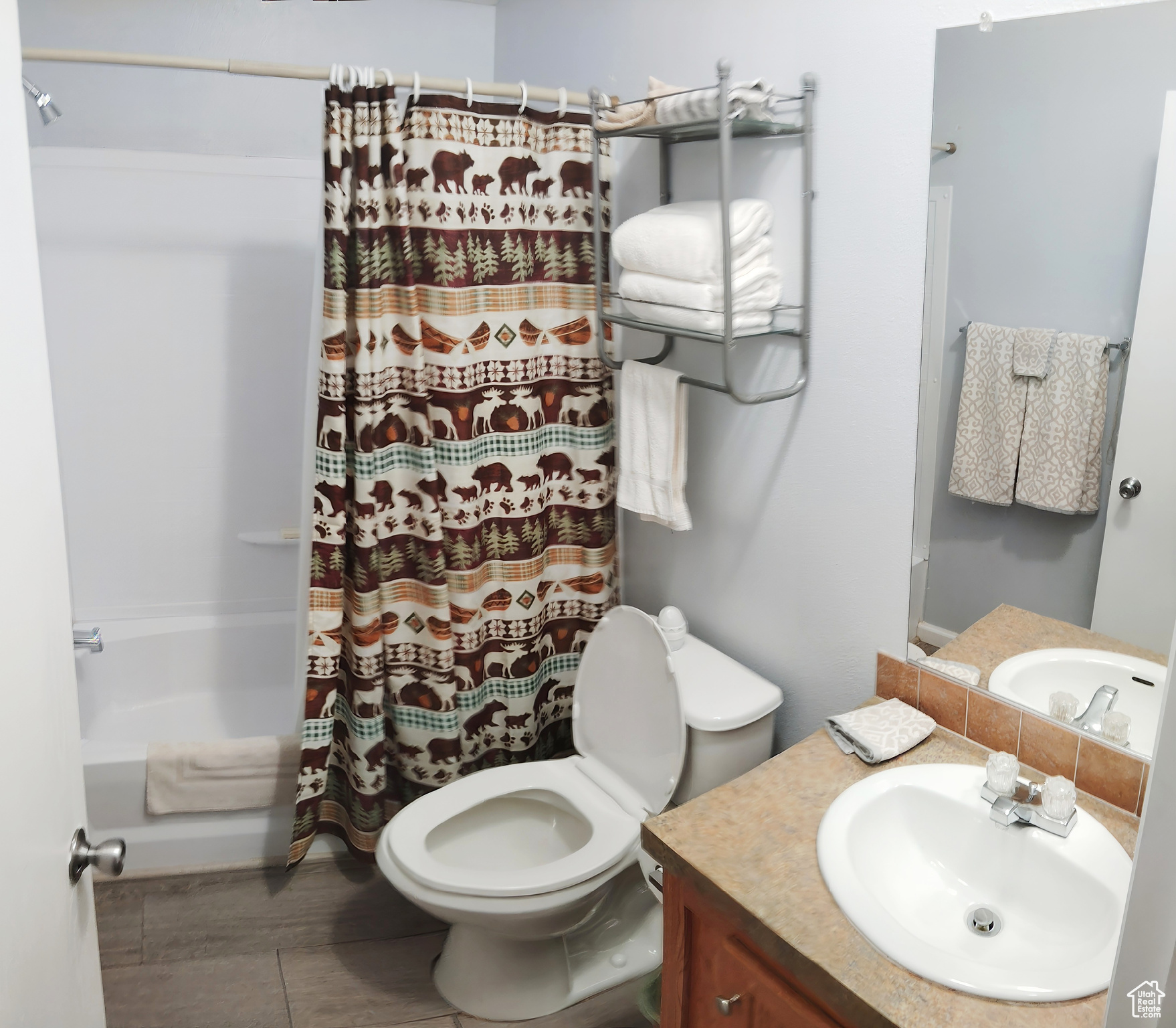 ALL OF LOT 24 AND 25 BLOCK D AMEN PLAT OF LITTLE P - Residential