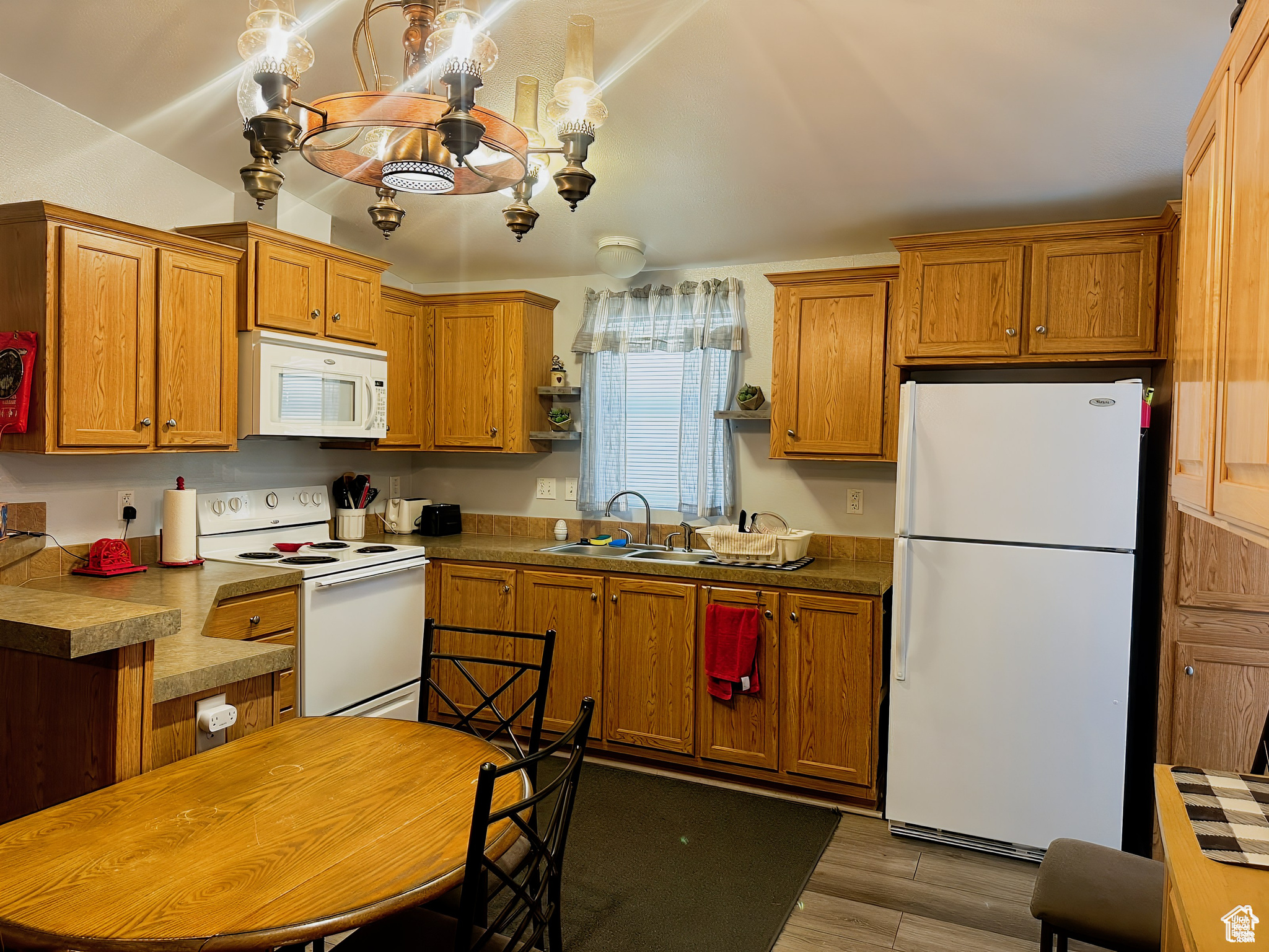 ALL OF LOT 24 AND 25 BLOCK D AMEN PLAT OF LITTLE P - Residential