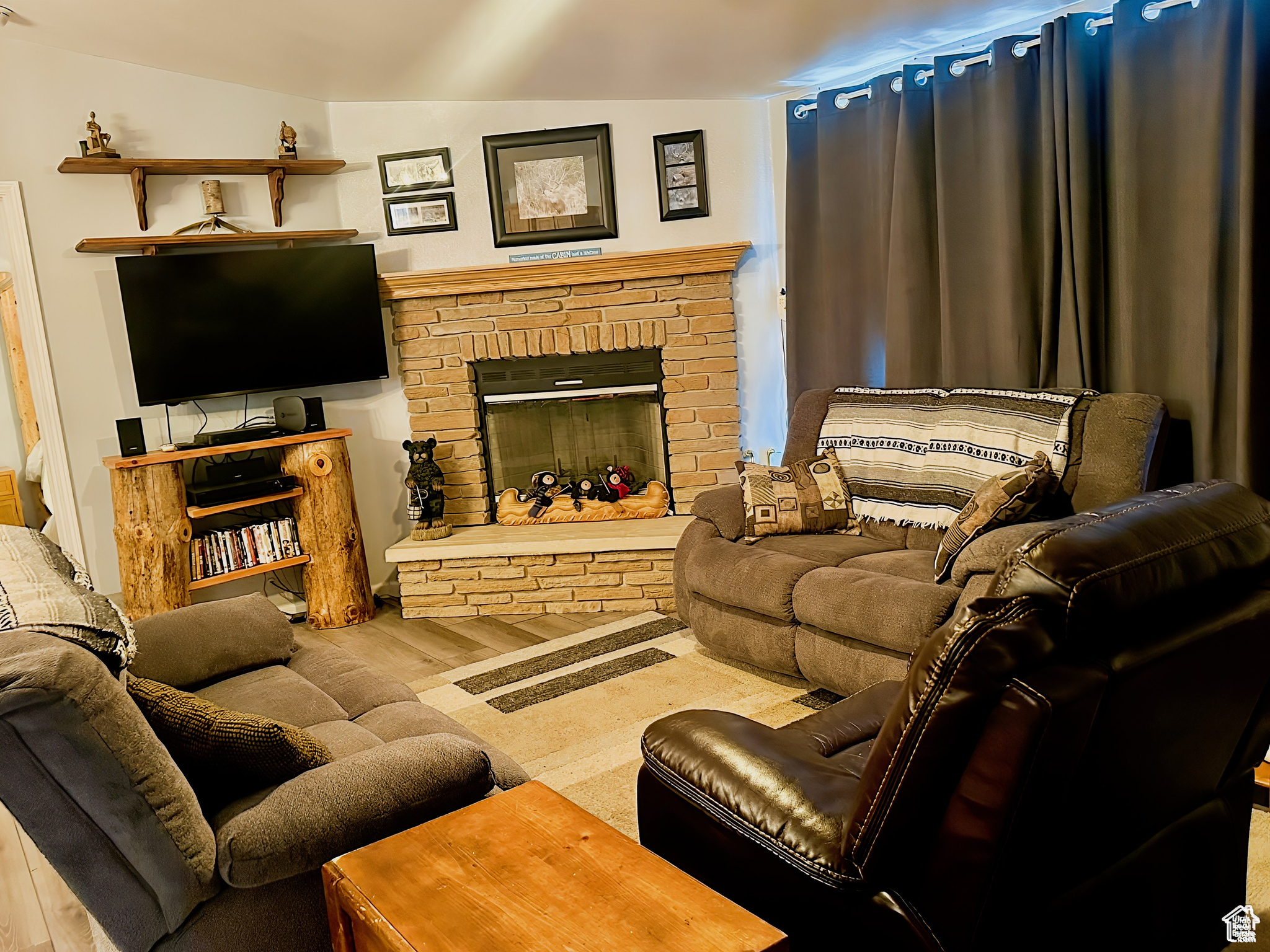 ALL OF LOT 24 AND 25 BLOCK D AMEN PLAT OF LITTLE P - Residential