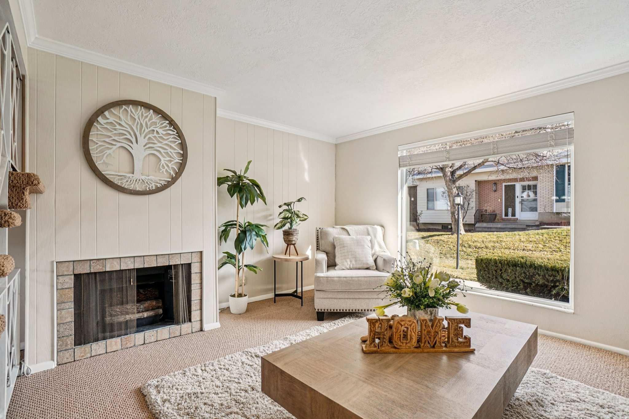 COUNTRY HILLS MANOR - Residential