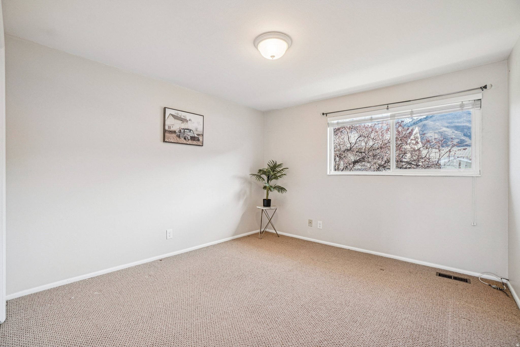 COUNTRY HILLS MANOR - Residential