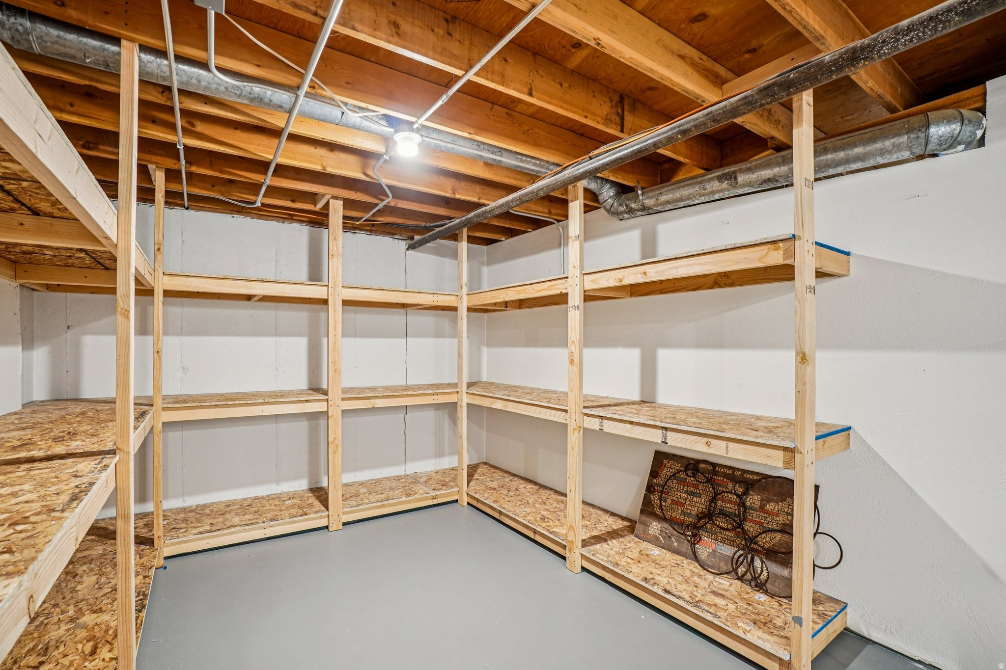 COUNTRY HILLS MANOR - Residential