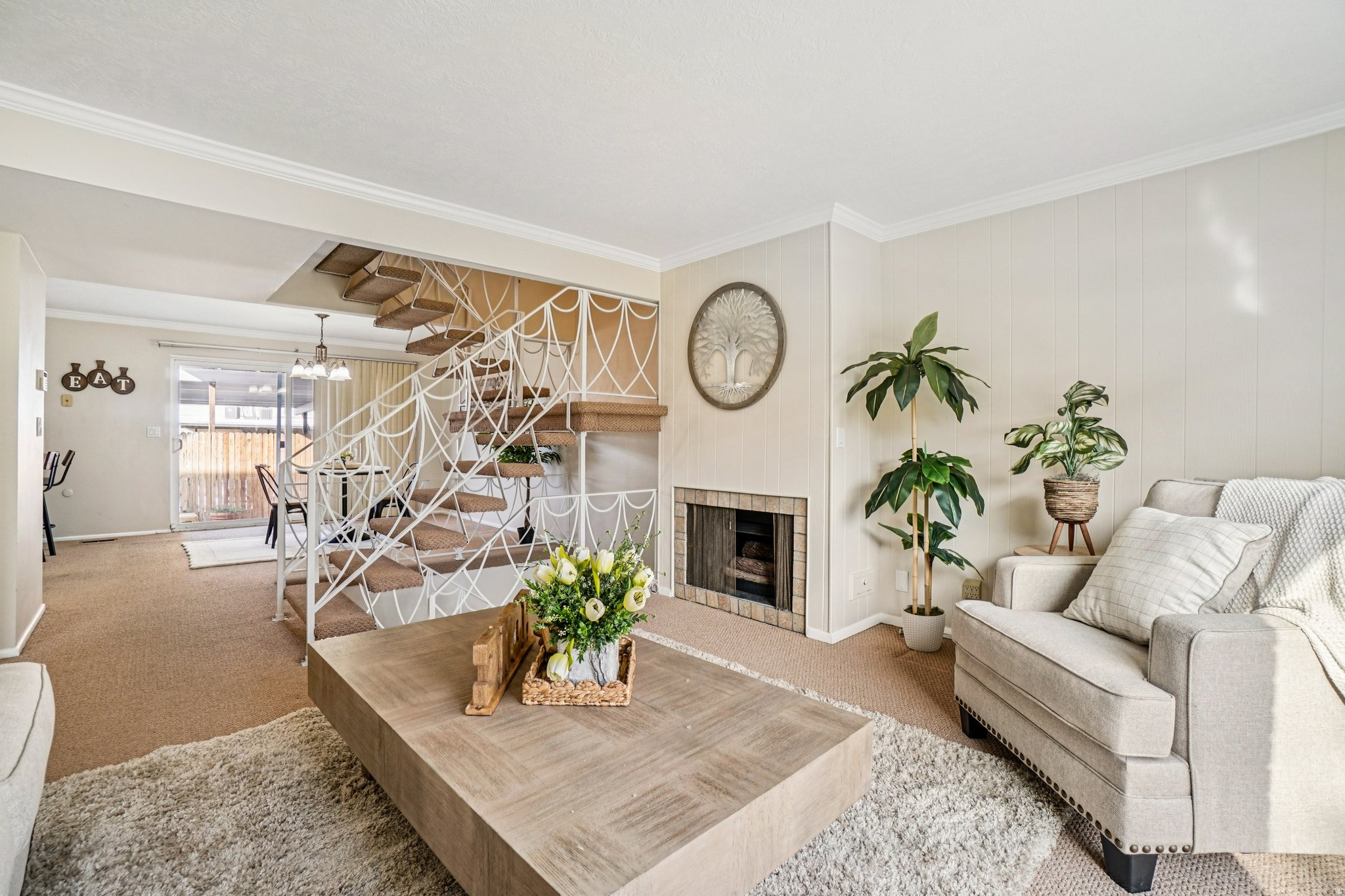 COUNTRY HILLS MANOR - Residential