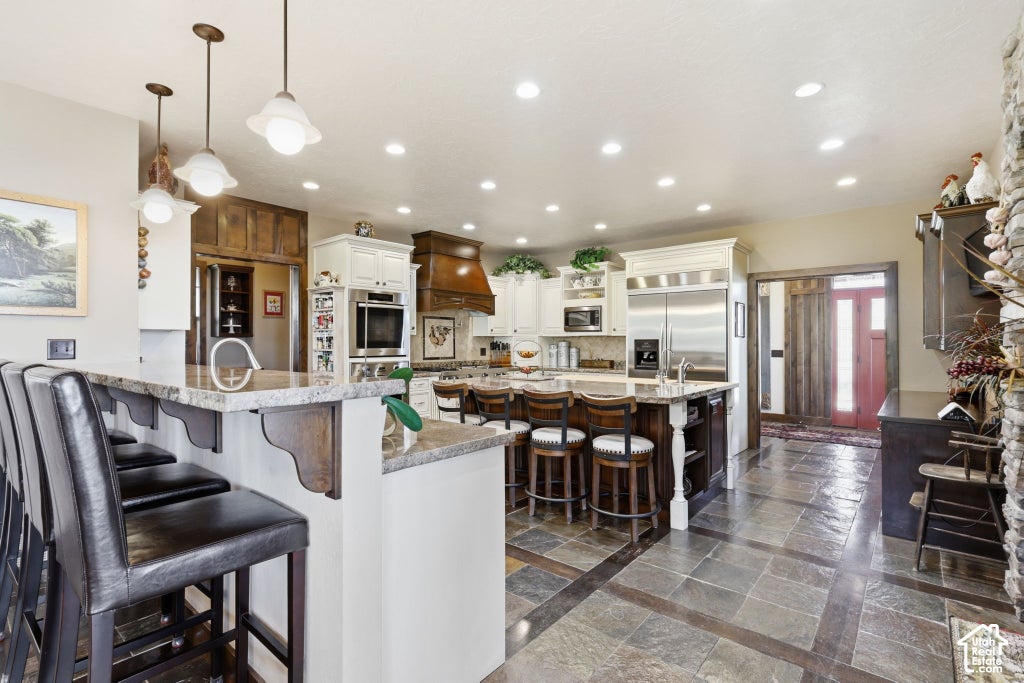 Photo of 795 S LAKEVIEW DR, Garden City, UT 84028 (MLS # 2191795)