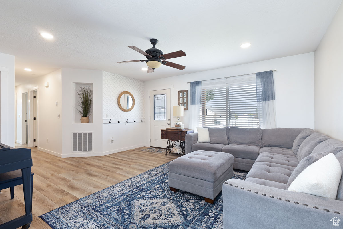 NICHOLS LANDING - Residential
