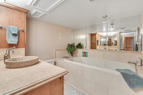 Tiny photo for 875 S DONNER WAY #1401, Salt Lake City, UT 84108 (MLS # 2165327)