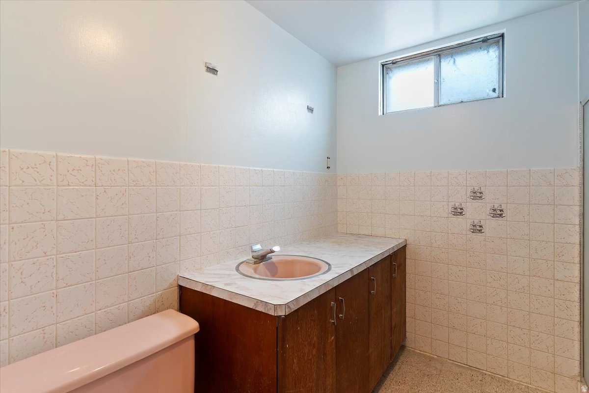 IMPERIAL ESTATES - Residential