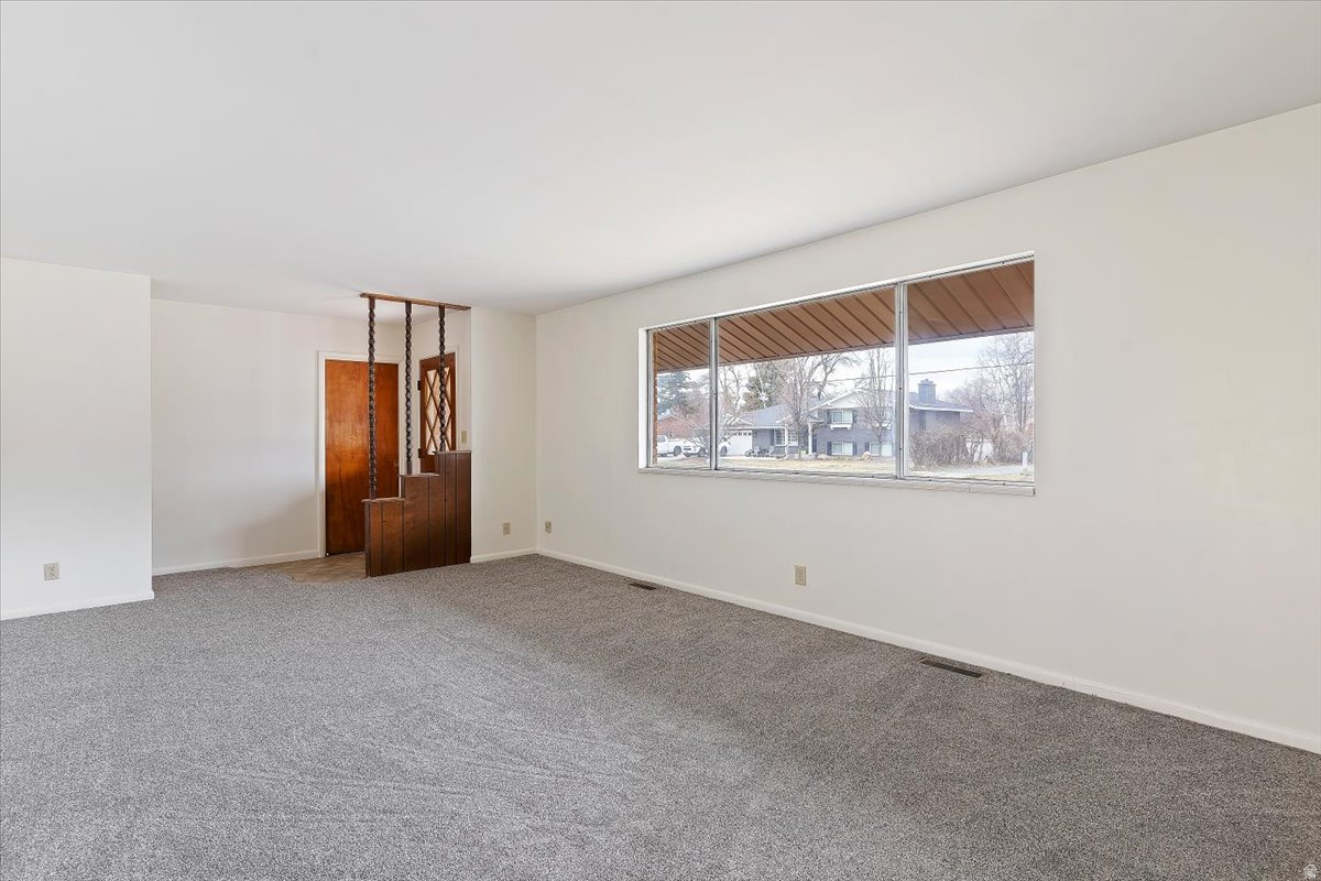 IMPERIAL ESTATES - Residential