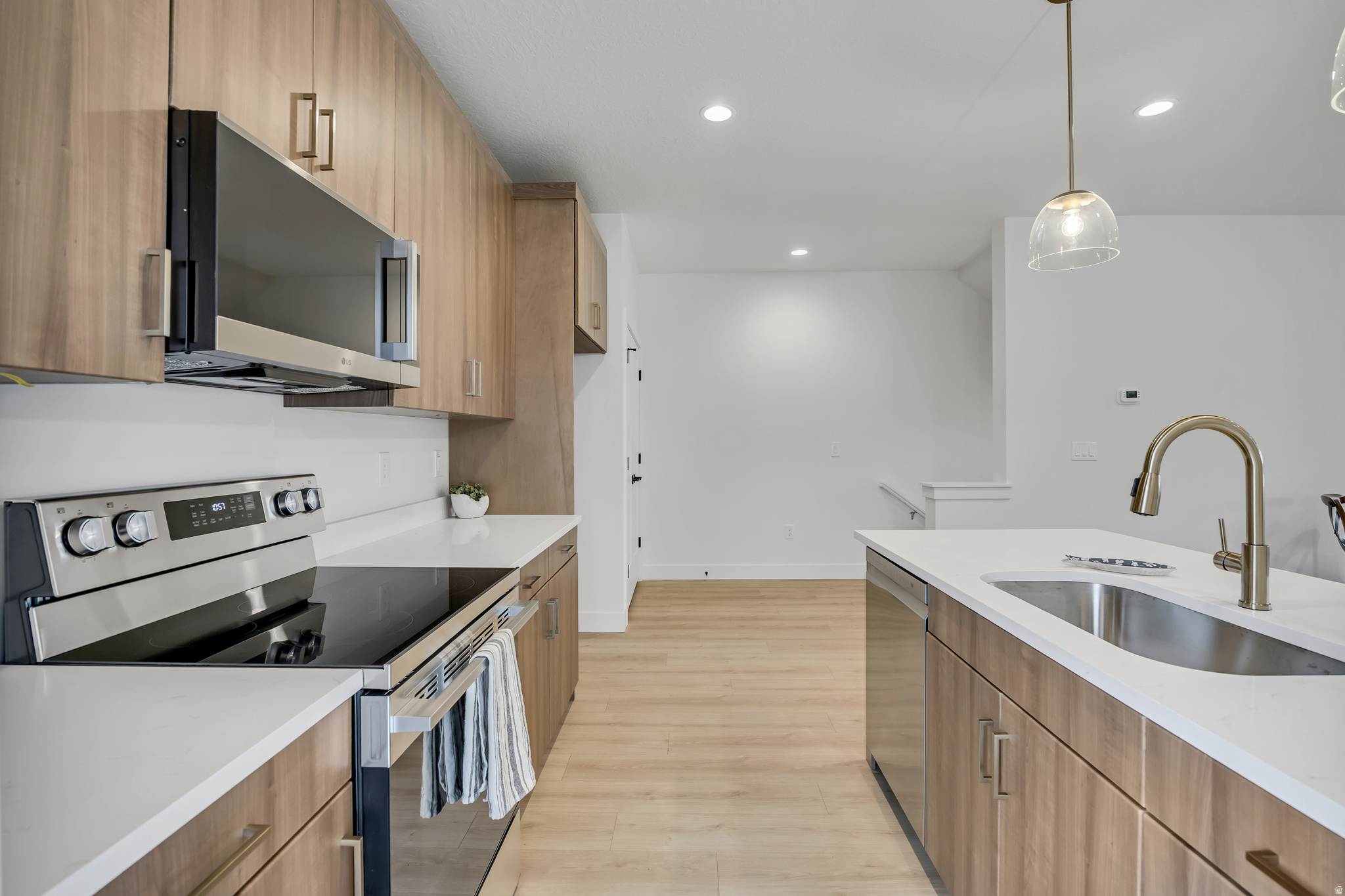 WOODHAVEN ESTATES - Residential Income