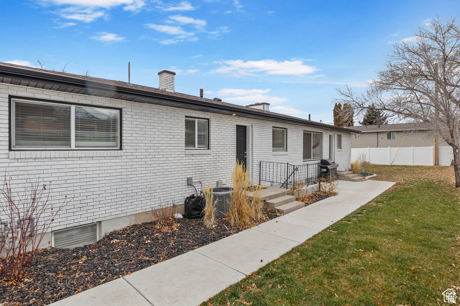 VU-MONT - Residential Income