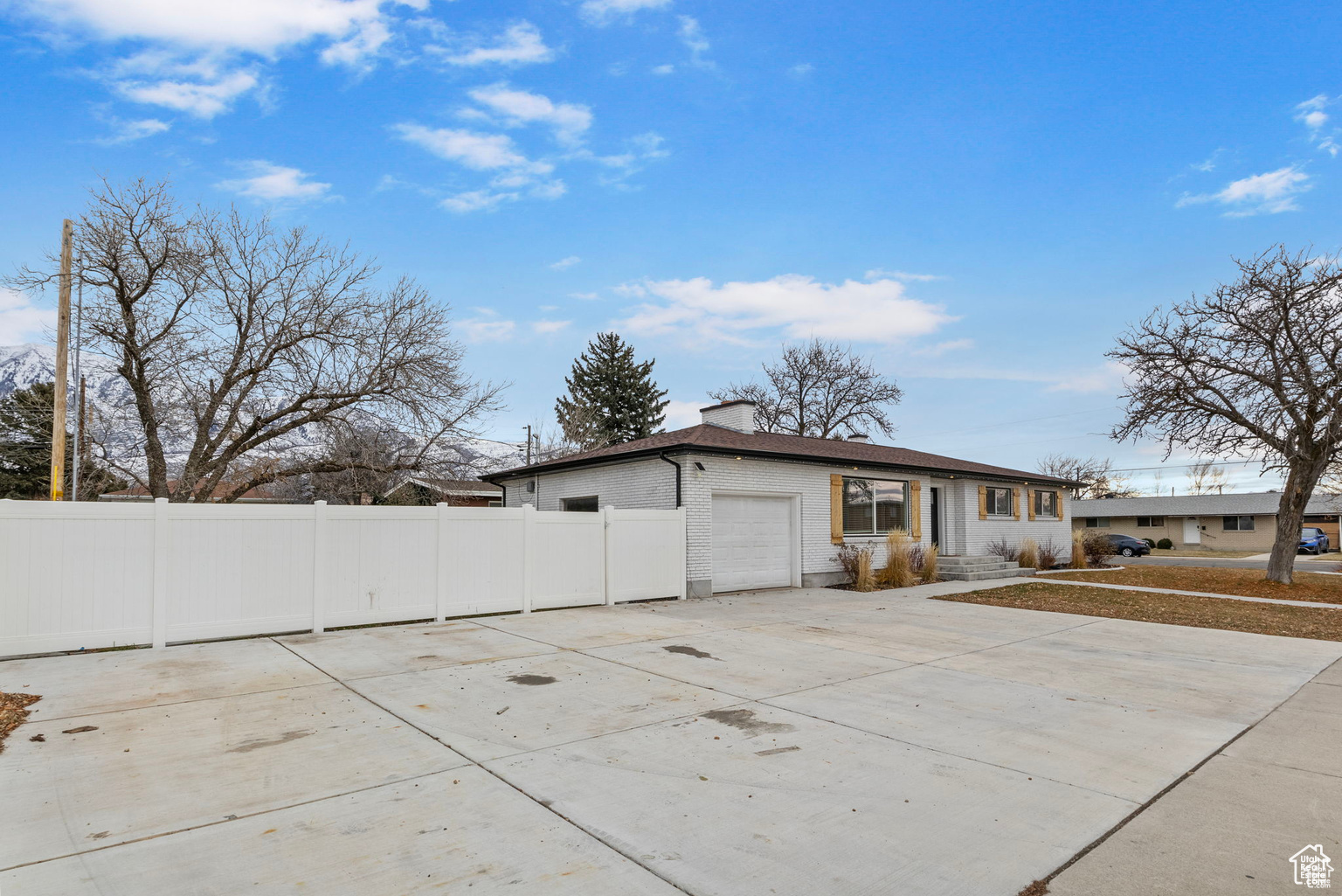 VU-MONT - Residential Income