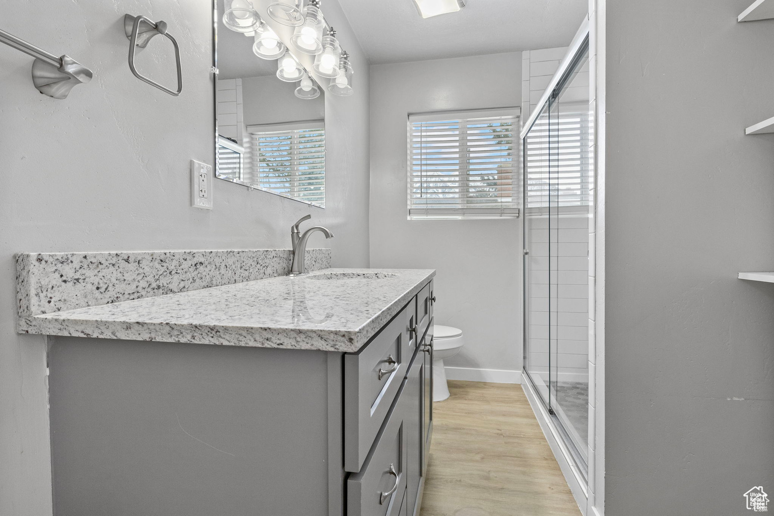 VU-MONT - Residential Income