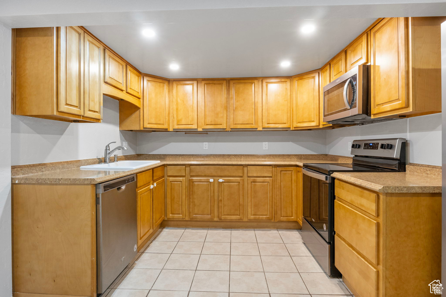 VU-MONT - Residential Income