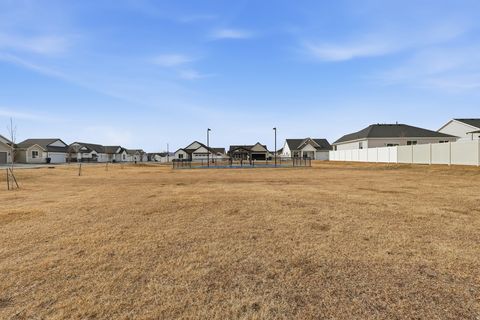 Tiny photo for 852 N 930 W, Tremonton, UT 84337 (MLS # 2138053)