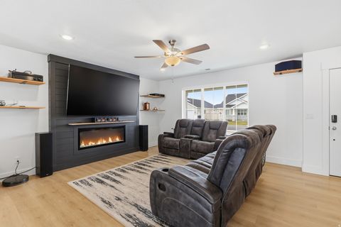 Tiny photo for 852 N 930 W, Tremonton, UT 84337 (MLS # 2138053)