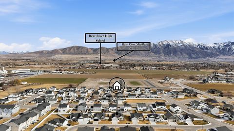 Tiny photo for 852 N 930 W, Tremonton, UT 84337 (MLS # 2138053)