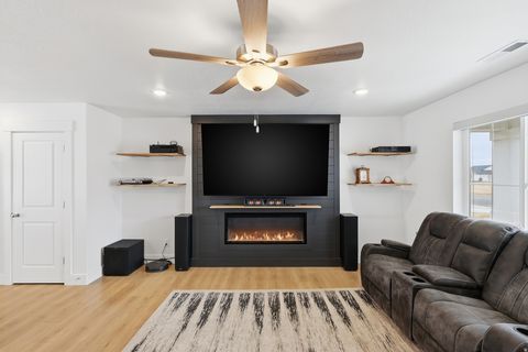 Tiny photo for 852 N 930 W, Tremonton, UT 84337 (MLS # 2138053)