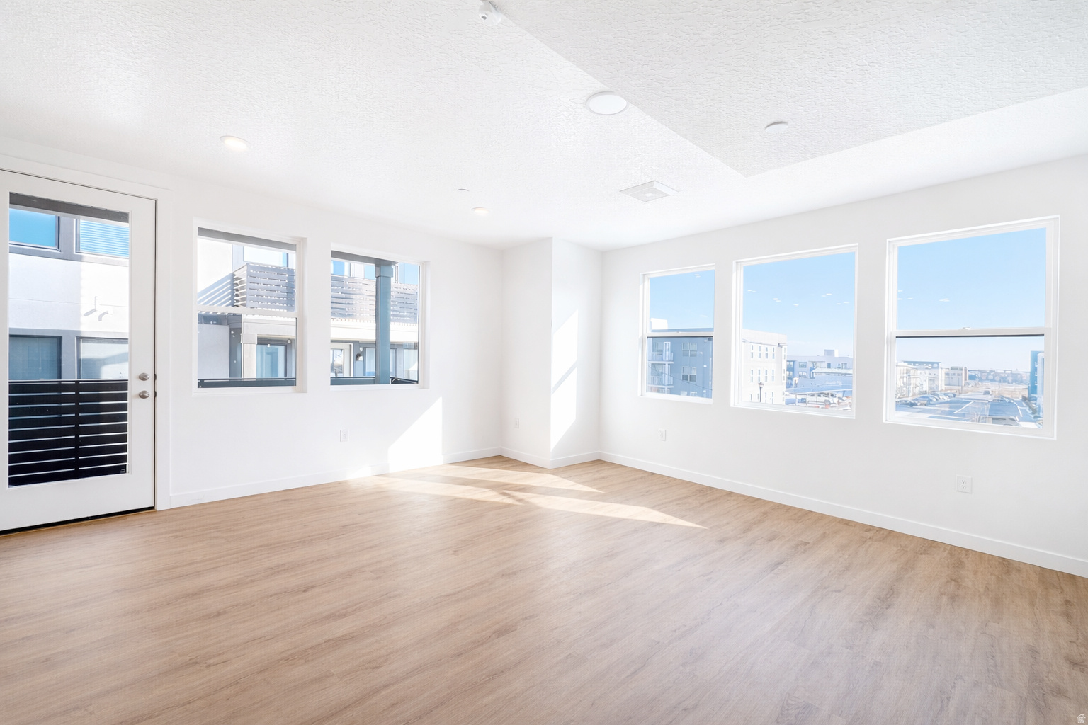 DAYBREAK - Residential