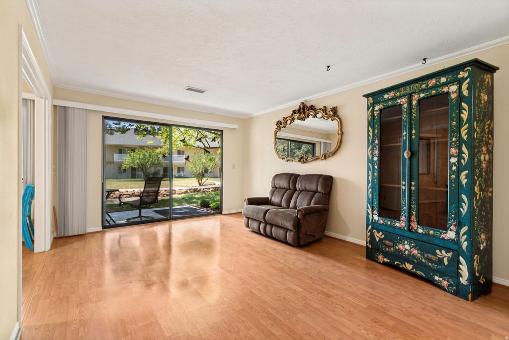 Photo of 1460 E HIGHLAND COVE LN #121, Millcreek, UT 84124 (MLS # 2157667)