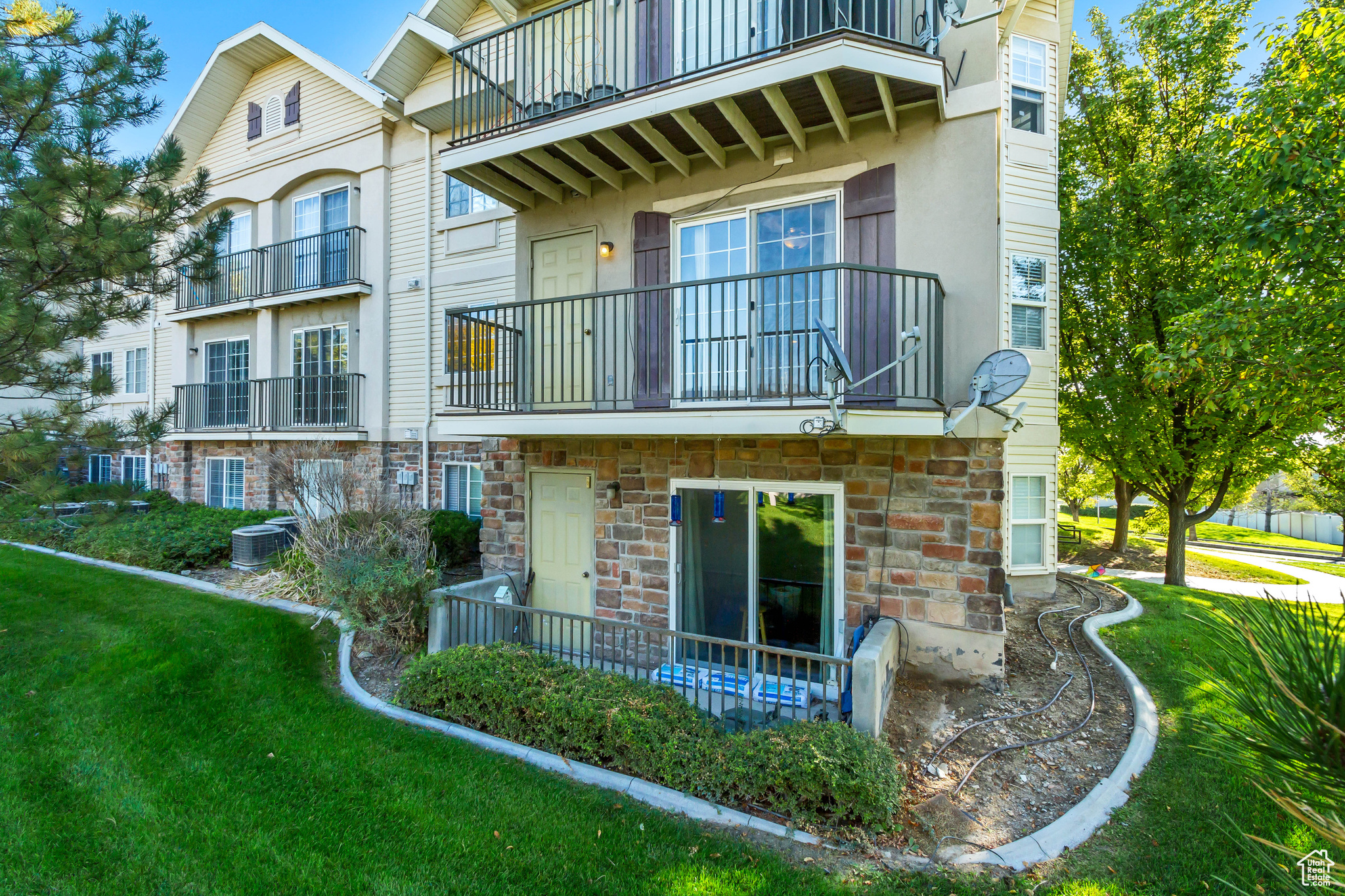 2093 N Morning Star Dr, Saratoga Springs, Utah image 1