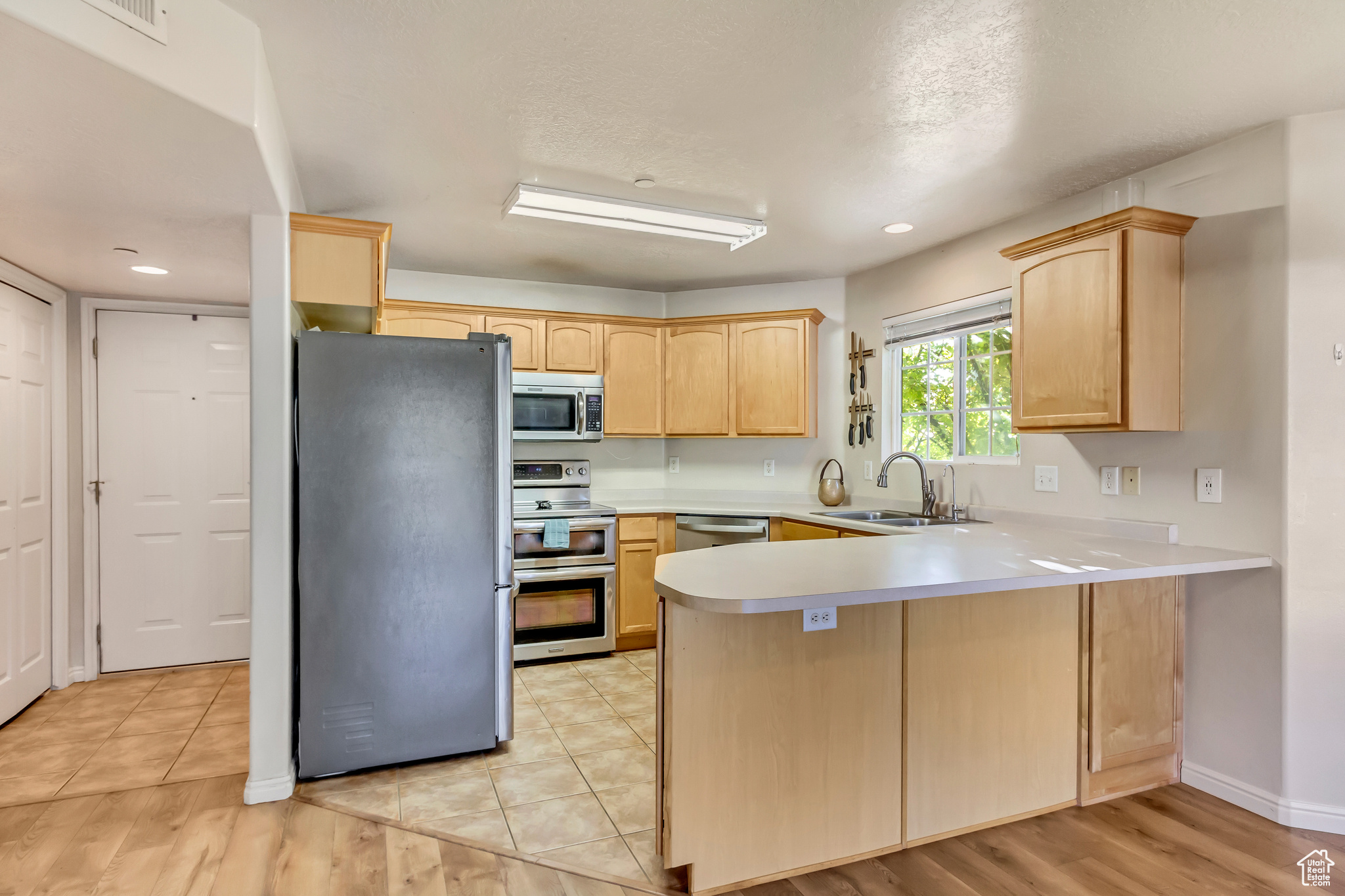 2093 N Morning Star Dr, Saratoga Springs, Utah image 5
