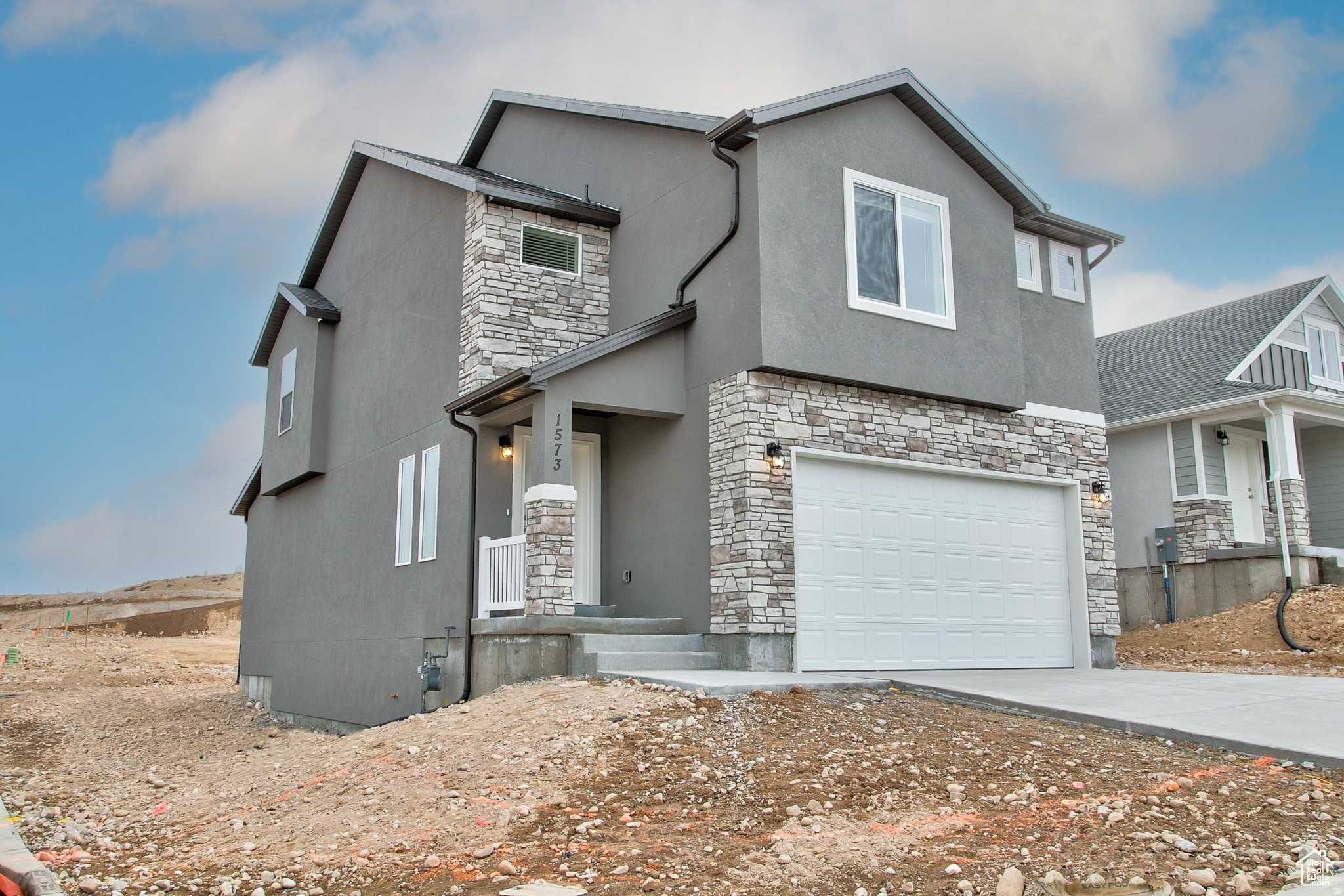 THE HILLS - Residential