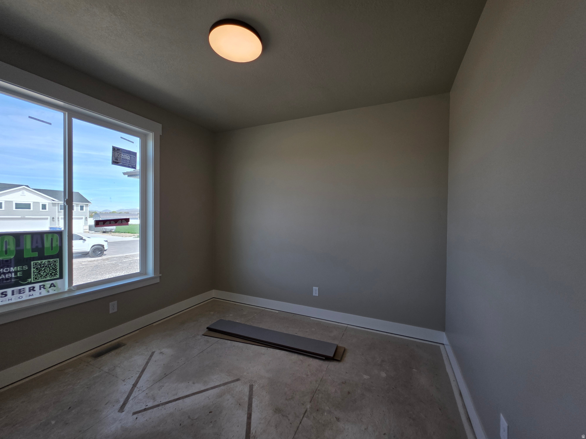 ESTATES AT RIVERVIEW - Residential