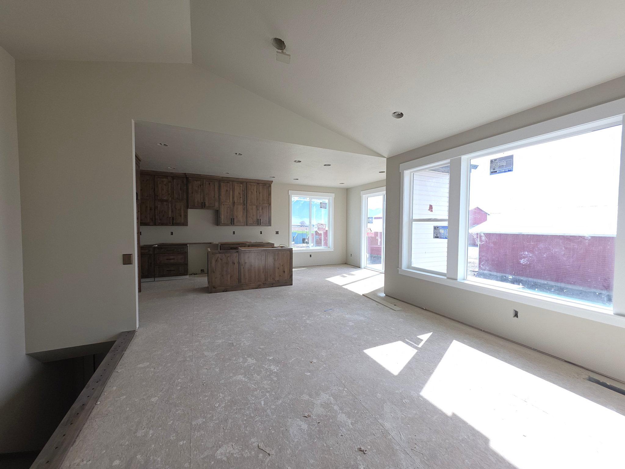 ESTATES AT RIVERVIEW - Residential