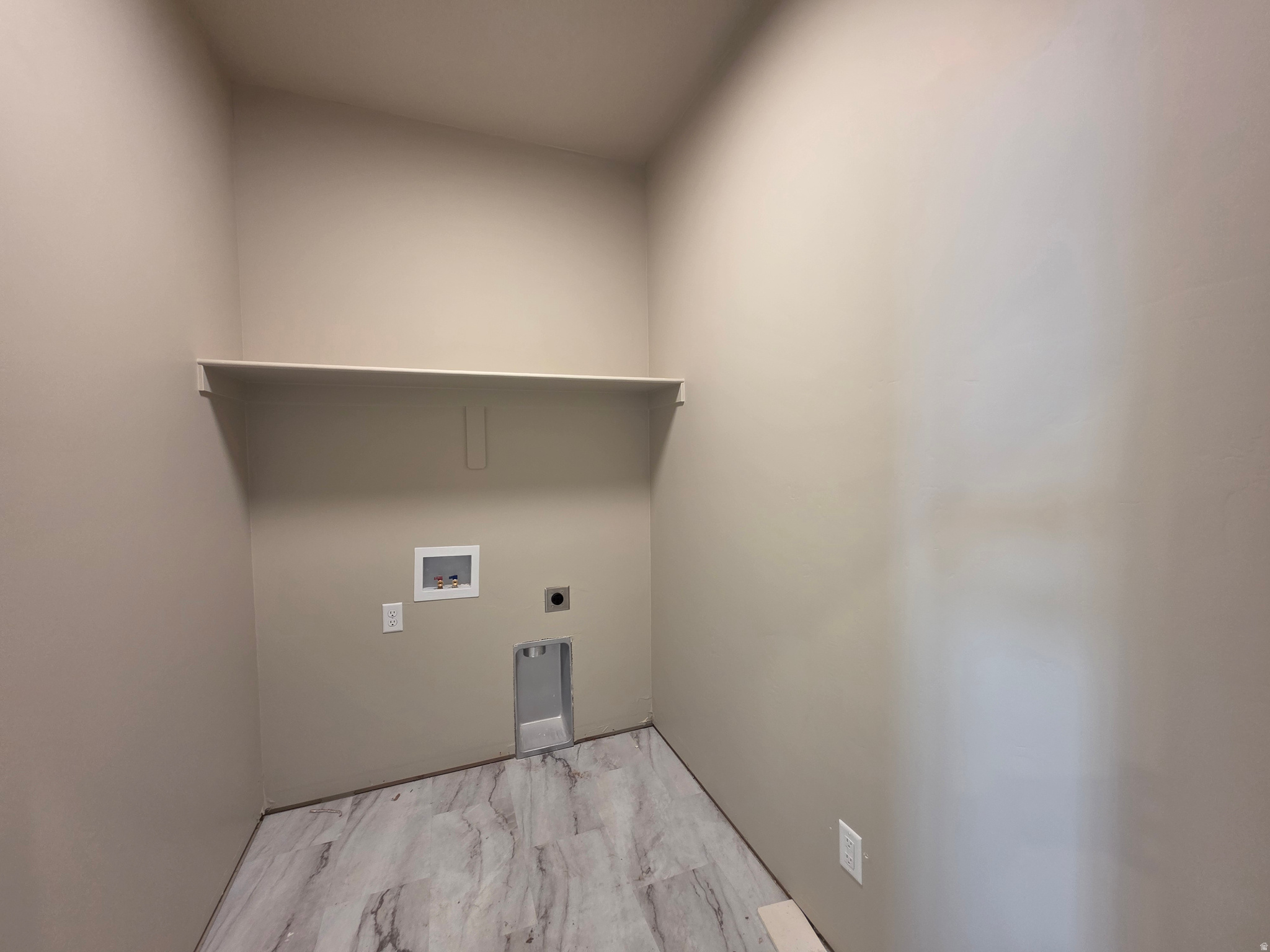 ESTATES AT RIVERVIEW - Residential