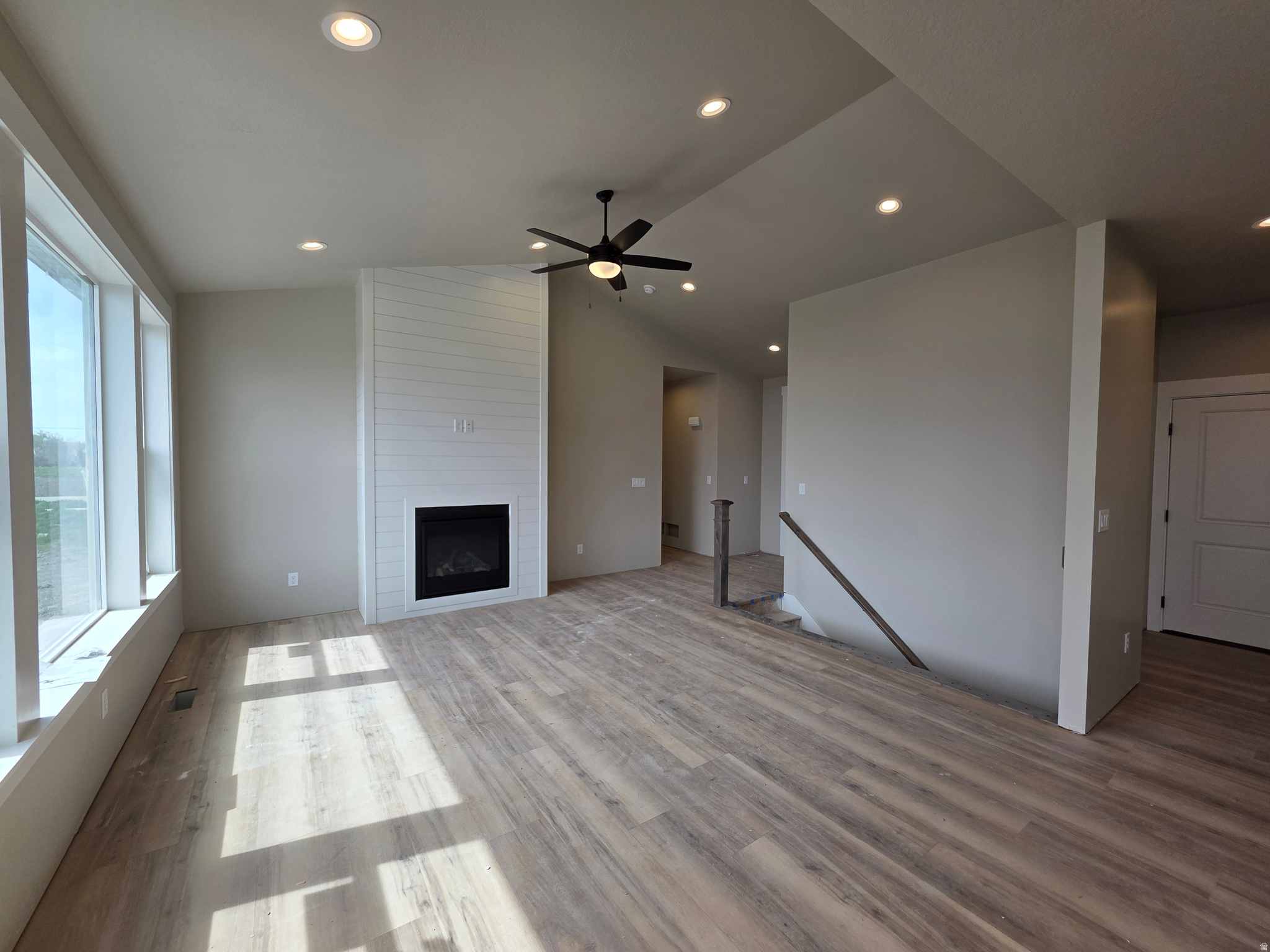 ESTATES AT RIVERVIEW - Residential