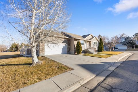 Tiny photo for 4571 S STONEWOOD DR, West Valley City, UT 84119 (MLS # 2135567)